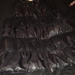 Black puffer sequin vest